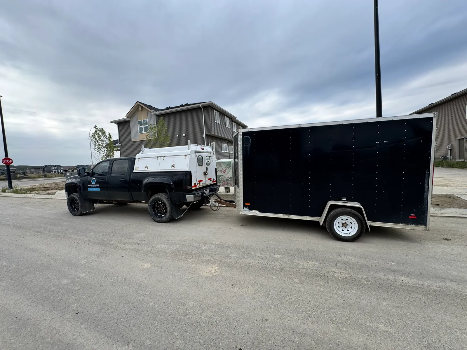 HVAC contractor consulting with Calgary homeowner